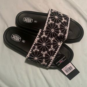 Womens hey dude never worn slides